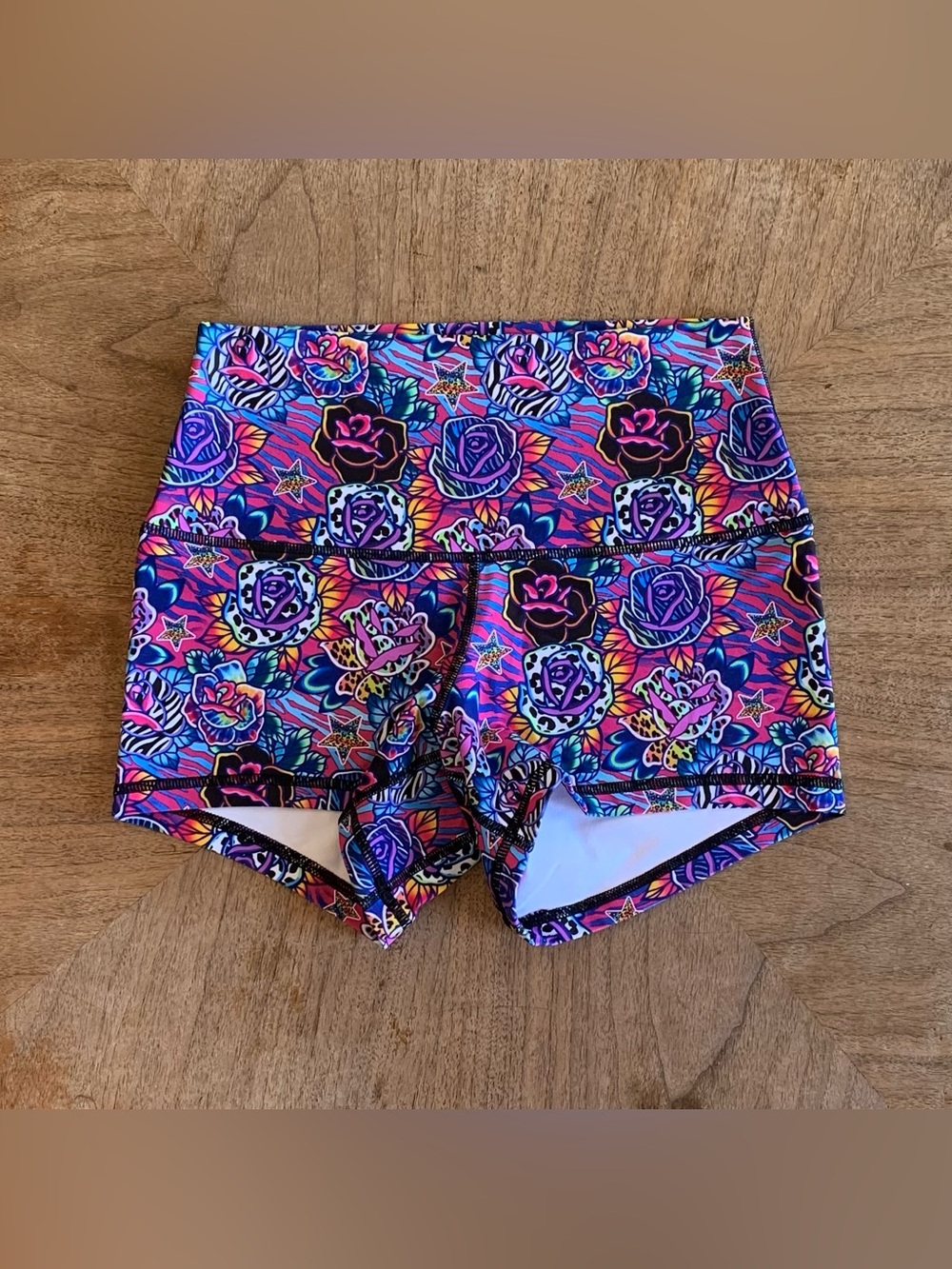 Peachy Athletic 90s Girl Shorts - Picture 2 of 3